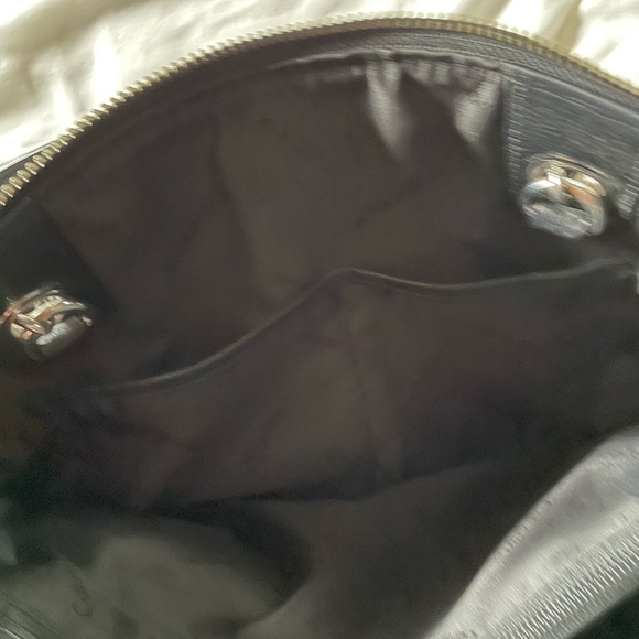 Calvin Klein Quilted Handbag. Lots of Compartments. - Picture 7 of 15